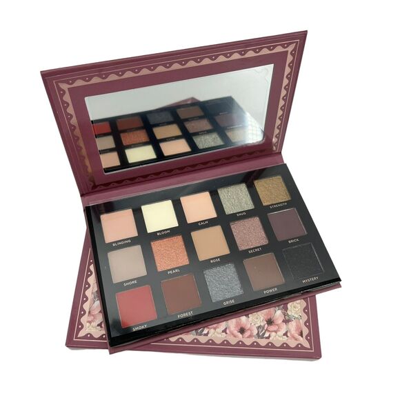 Ace Beautē Smoky Rose Eyeshadow Palette New In Box 15 Shades Matte and Shimmer